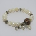 Cultured pearls costume jewellery bracelet