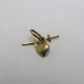 9kt Gold crosses and heart charm - Weighs 0,4 g