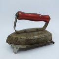 Vintage Rauco mini sad iron