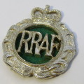 Royal Rhodesian Air Force cap badge - no pins