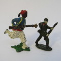 Lot of 5 vintage assorted lead soldiers