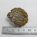 WW2 Royal Air Force cap badge with lugs