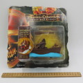 Disney Zizzle Motorized Skiff rowing Pintel and the Prison dog - Pirates of the Caribbean