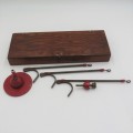 Antique Portable wool winder in wooden case - Foot piece cracked