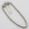 Sterling silver Pandora charm bracelet - Weighs 13,5 g - Length 22 cm