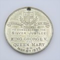 King George V and Queen Mary silver jubilee 1935 commemoration medallion
