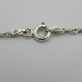 Sterling silver necklace with locket - Weighs 4,2 g - Length 50,5 cm