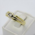 18kt White and yellow gold diamond ring - appr. 0,15ct - Weighs 5,6 g - Size S