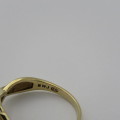 9kt Yellow gold diamond ring with 53 diamonds - Weighs 3,0 g - Size N