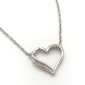 Sterling Silver necklace with heart shaped pendant - weighs 2,9g - 44cm