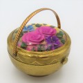 Vintage Kigu flower basket powder compact