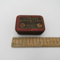 Vintage Velox developing powders made by Kodak in original tin