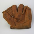 Vintage DandM leather soft ball glove - DP122