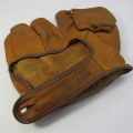 Vintage DandM leather soft ball glove - DP122