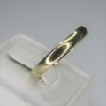 9kt Gold wedding band ring - weighs 1,6g - Size Q
