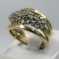 18k Gold ring with 22 baquette diamonds and 24 small round diamonds - weighs 6,1g - size M