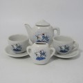 Vintage miniature tea set with 7 pieces