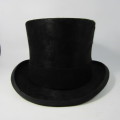 Vintage Chrity`s London fur top hat in box - size 55cm