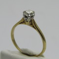 18kt Yellow Gold diamond ring with 0,,45ct round brilliant diamond - weighs 2,0g - size N