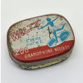 Vintage Waltz gramophone needles tin - Some contents