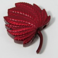 Vintage red leaf shaped pocket lighter - not working