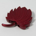 Vintage red leaf shaped pocket lighter - not working