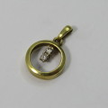 18kt Yellow Gold pendant with two small Diamonds - weighs 2,3g