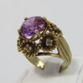 Antique 9kt Gold Amethyst ring with small white stones  weighs 7,3g - Size M