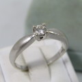 9kt white gold ring with 0.25 carat diamond (high quality) weight 3.2g, Size P