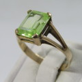 9kt gold ring with rectangular citrine of about 5 carat, weight 2.7g , size P