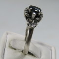 18kt white gold sapphire and diamond ring - weights 3.0g - size J