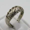 Vintage Sterling silver ring - weighs 2,7g - size Q 1/2
