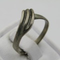 Vintage Sterling silver ring - weighs 1,9g - size M 1/2