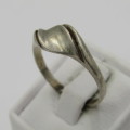 Vintage Sterling silver ring - weighs 2,2g - size Q 1/2