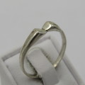 Vintage Sterling silver ring - weighs 1,9g - size S 1/2