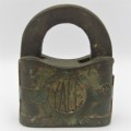 Vintage YALE padlock - medium sized - no key