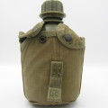 SADF Water bottle with lid in pouch