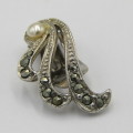 Clip on earings with marcasite and imitation pearls