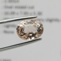Natural Morganite of 2,5 carat oval mixed cut - slightly Orange Pink with Gemlab certificate