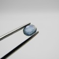 Natural Sapphire of 0,92 carat - Oval mixed cut - light toned blue - certified by Gemlab