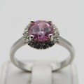 Stunning Sterling Silver ring with pink stone - Size Q - 3,1g