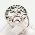 Sterling silver ring with tree design - 3.3g - size P