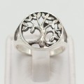 Sterling silver ring with tree design - 3.3g - size P