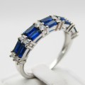 Stunning Sterling Silver ring with 10 blue stones and 12 clear stones - Size S - 3,2g