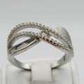 Sterling Silver ring with interesting design - Size S - 4,5g