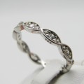 Sterling Silver infinity style ring - Size Q - 2g