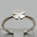 Sterling Silver ring with clover - Size Q - 1,5g