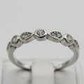 Sterling Silver ring with beautiful design - Size P - 1,6g