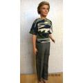 Ken doll's cargo pants and camouflage print T-shirt - olive green