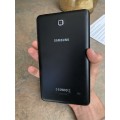 Samsung galaxy tab 4 3g 7.0 (excellent condition)
